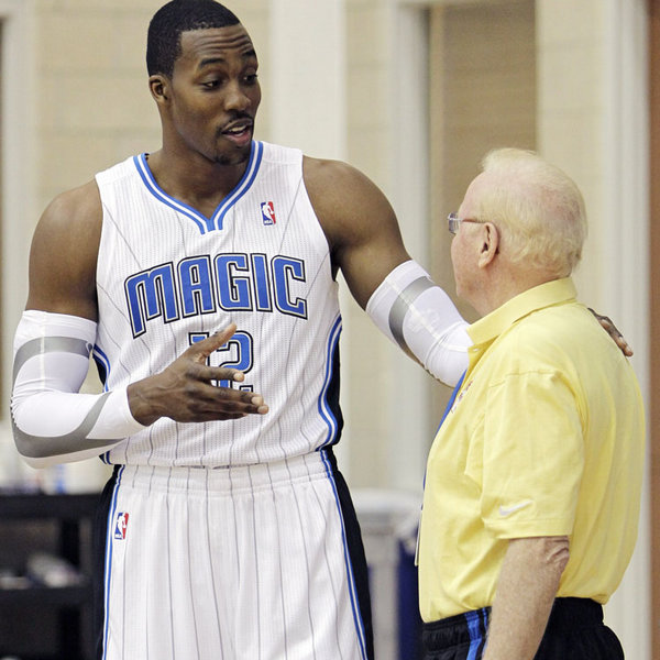 足球训练中如何提升爆发力？（提高足球爆发力的训练要点）