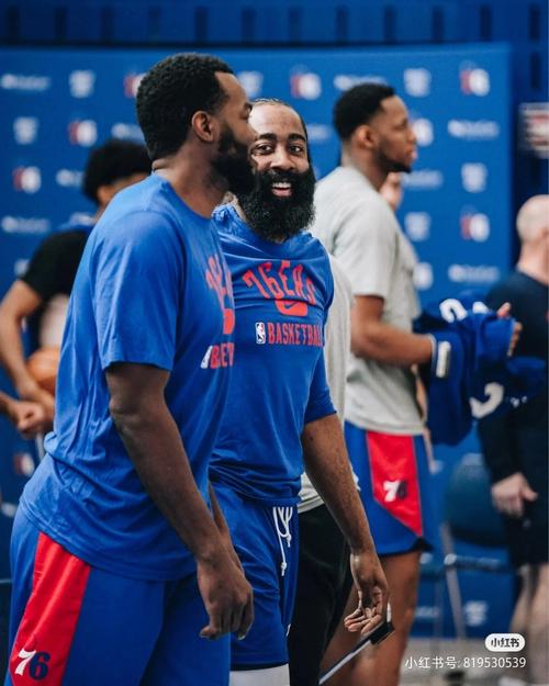 防守球员如何判断对手突破方向？（如何在防守中识别对手的突破走向？）