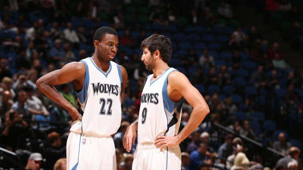 亚洲第一门将？陈威4项数据高居亚冠第一：国门最佳接班人！（陈威亚冠四项领跑，被誉为国门最佳接班人：亚洲第一门将在望？）