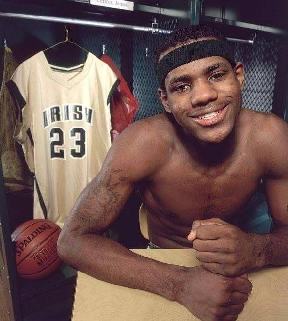 斯帕莱蒂：球员们脸上不再是满足的表情，而是更加放松的表情（斯帕莱蒂：球员的神情已由满足转为更放松）