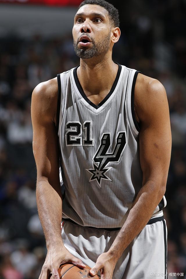 博格巴投资全球首支现代化专业赛驼队，成为其股东和大使（博格巴入股全球首支现代化职业赛驼队，兼任形象大使）