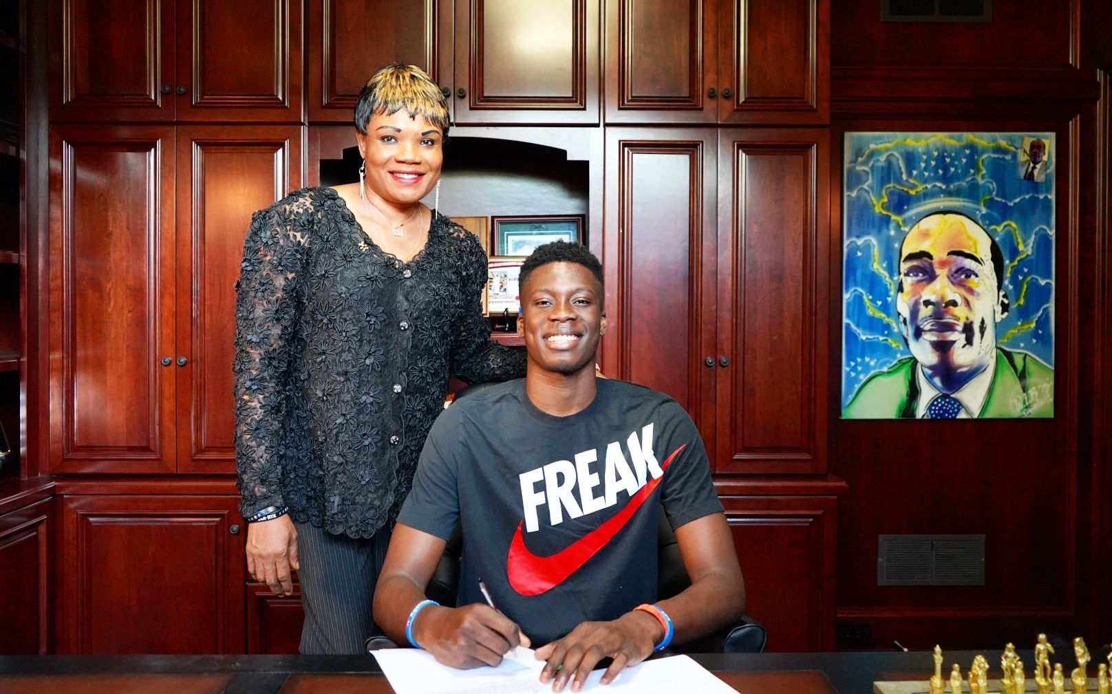 米体：罗马想冬窗租借齐尔克泽，若晋级欧冠会自动触发买断（米体：罗马计划冬窗租借齐尔克泽，若跻身欧冠将自动触发买断条款）